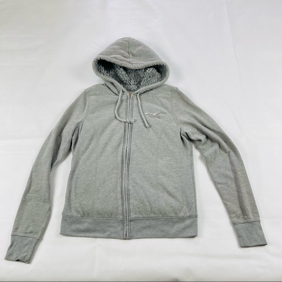 Hollister Women’s Sherpa-Lined Full Zip Hoodie size: Medium - Picture 1 of 13